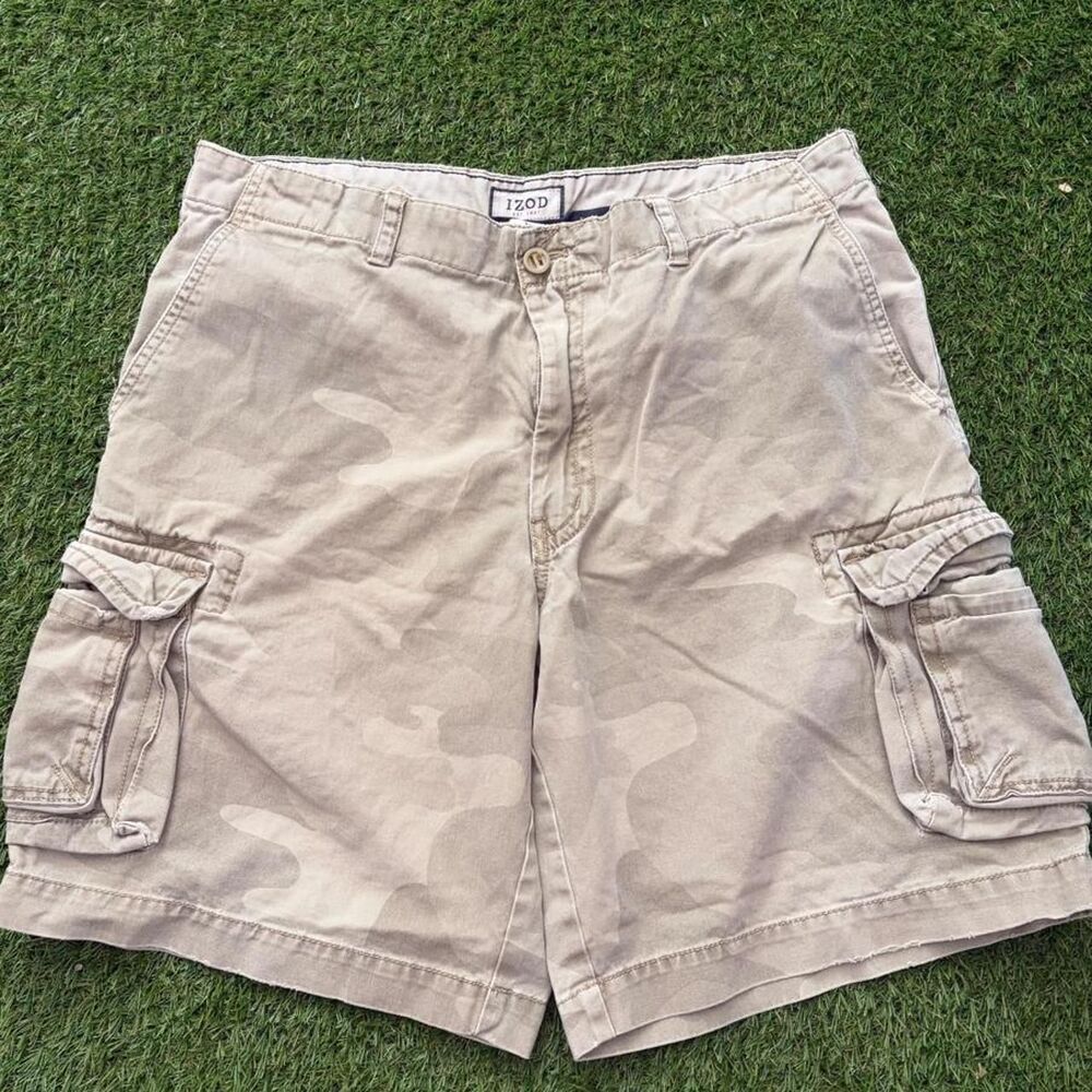 Izod Men's Tan and Cream Shorts